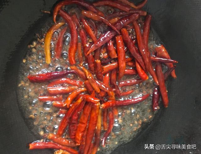 豆泡怎么做好吃，自己在家怎么做豆泡（一口下去汤汁饱满）