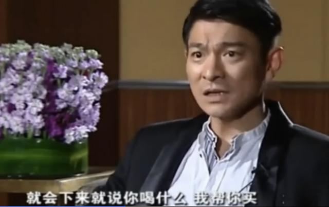 张国荣和刘德华，张国荣与刘德华之间的关系（他们最大的遗憾就是没有跟杨紫琼合作过）