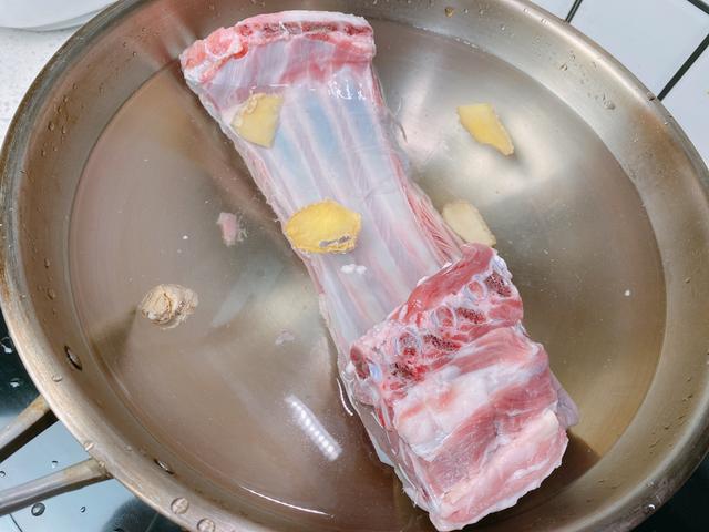 羊肉沾什么料好吃，清水羊肉放什么调料最好吃（在家做羊肉滋补汤非常简单）