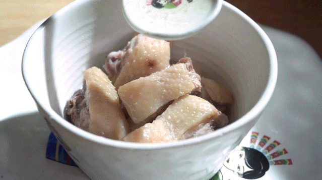 椰子鸡用什么鸡，四个椰子一只文昌鸡（文昌椰子鸡用什么椰子）