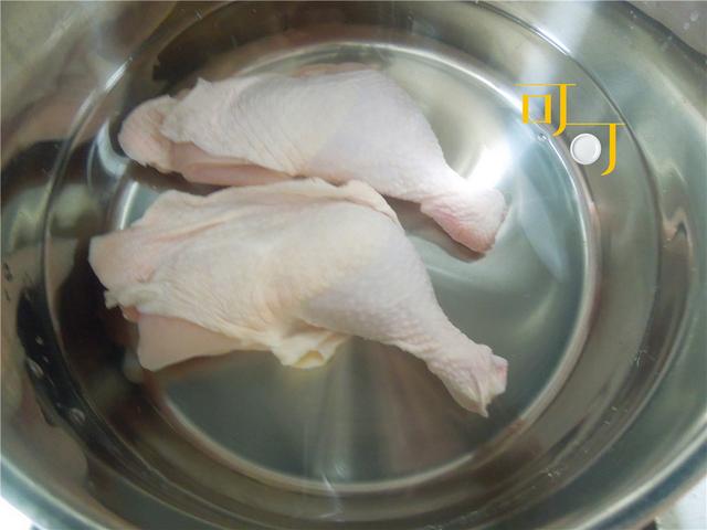 椒麻石锅鸡做法，做一碗藤椒鸡肉吧