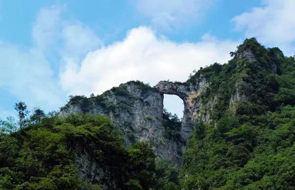 五一适合去哪旅游，五一带你去哪里旅游比较好