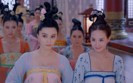 中国传统服装图片，唐朝服饰欣赏（中国56个民族传统服饰大全）