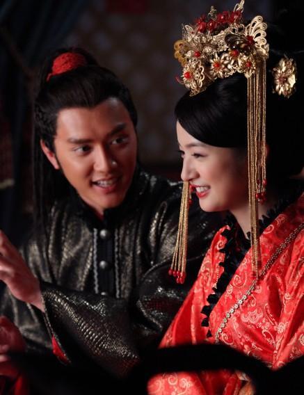 兰陵王26集郑儿被猎人高纬知道吗，郑儿被两位猎人弄脏了身子