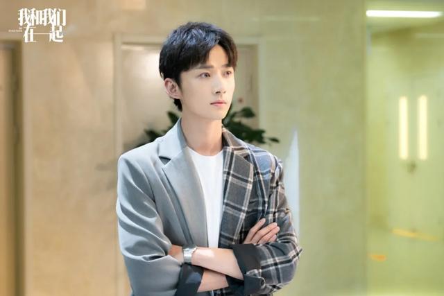 24岁孙怡素颜照，孙怡16岁勇闯社会