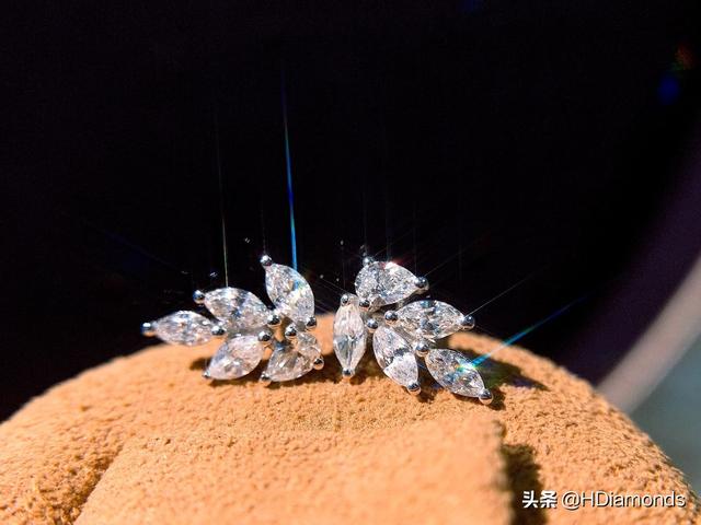 情人节礼物排行榜，情人节礼物排行榜实用大牌（情人节送什么礼物好）