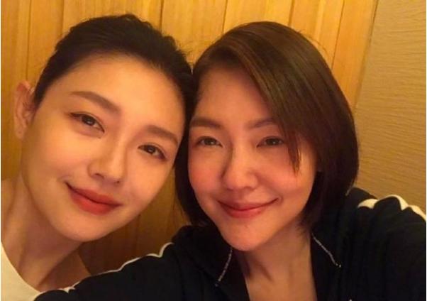 汪小菲今年几岁了，汪小菲聚餐寸头造型显苍老