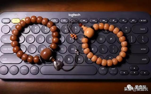 老式星月菩提根，10年的菩提根灯光一打就透