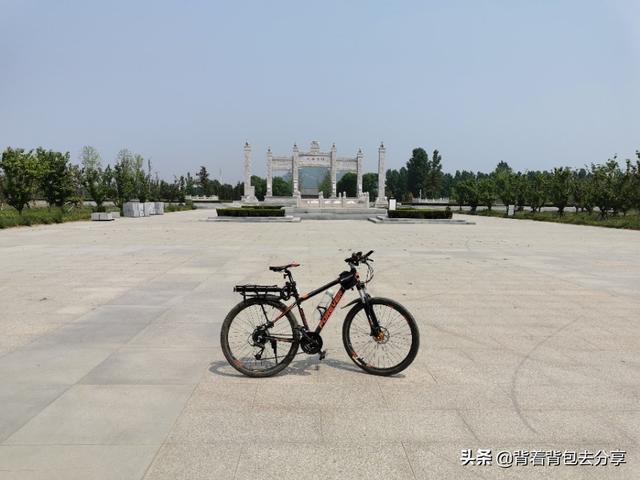 济宁旅游景点大全，济宁周围的旅游景点大全推荐一下（三孔、微山湖、两孟、水泊梁山……）