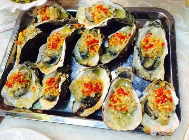 广州人气最旺的夜市街，广州“客村”附近有一条美食街