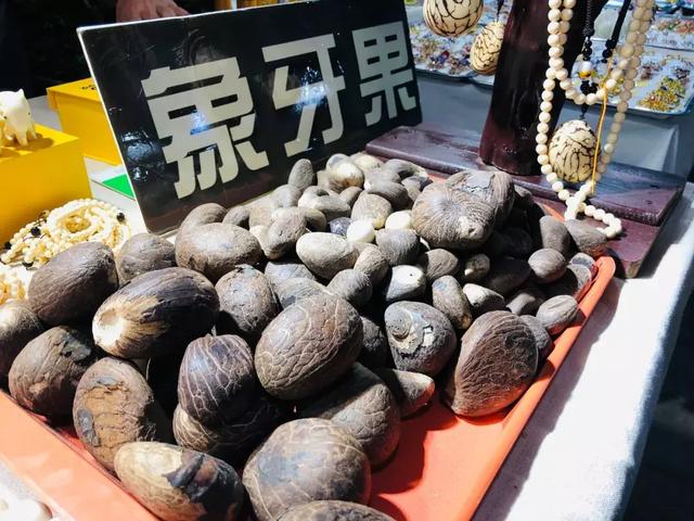 西双版纳江边夜市，西双版纳最火爆的夜市（到西双版纳一定要知道的五件事）