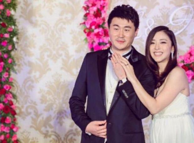 黄小蕾与老公第一次见面，黄小蕾5岁父母离异