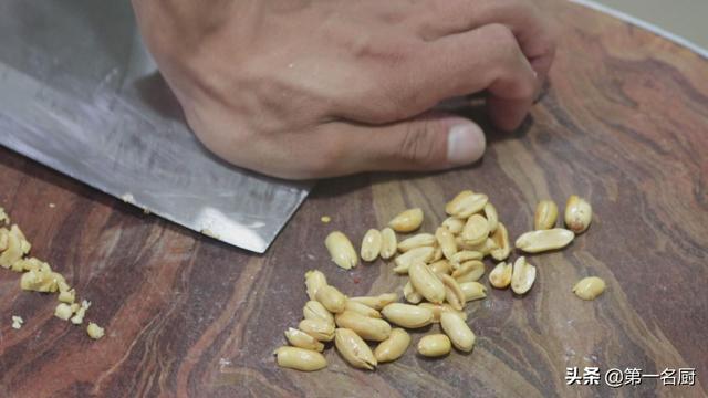 黄豆芽的家常做法，黄豆芽的十种家常做法（厨师长炒个黄豆芽）