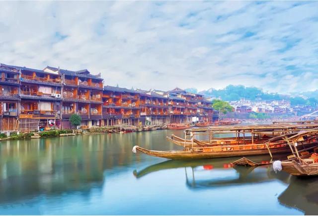 6月份适合旅游的古镇，4月最适合去的24个古镇