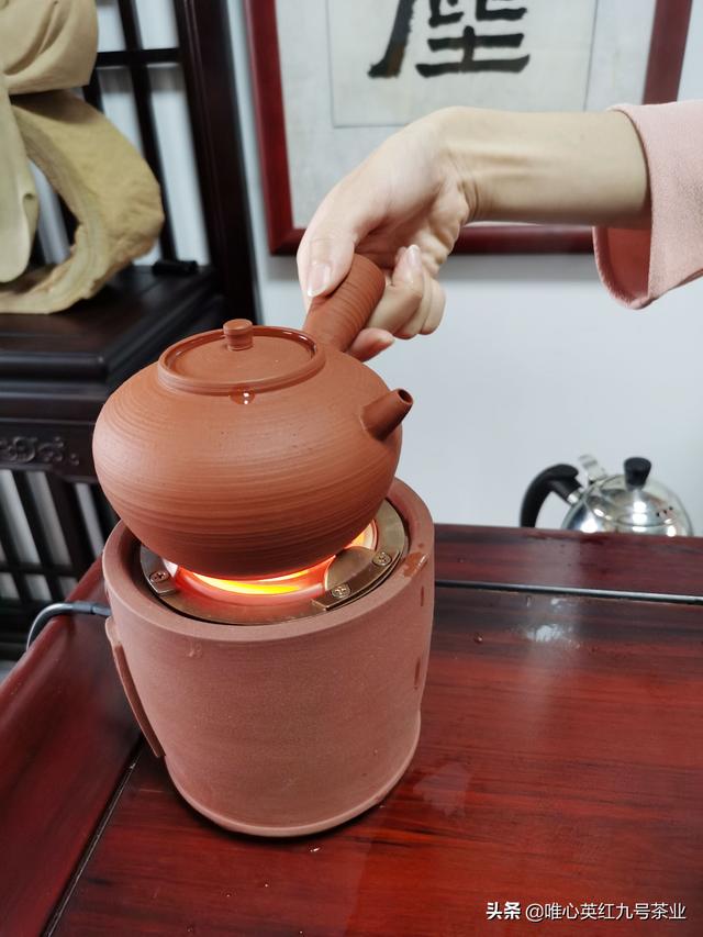 红茶的正确冲泡方法，红茶的正确冲泡方法步骤（该如何冲泡一杯好喝的红茶）