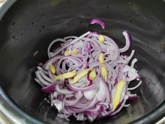 红烧鸡腿怎么做，红烧鸡腿怎么烧好吃又嫩