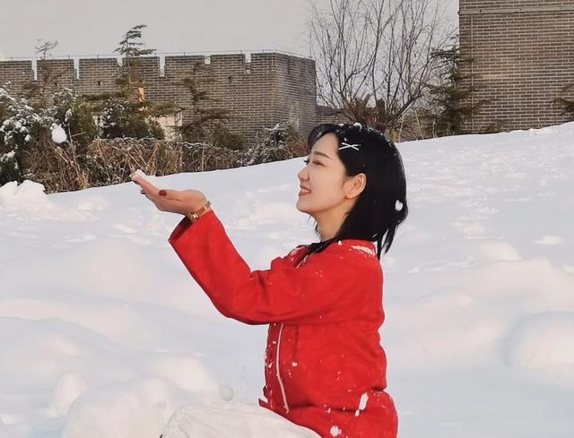 山东哪里有冰雪大世界，山东青州游客冰雪世界享清凉