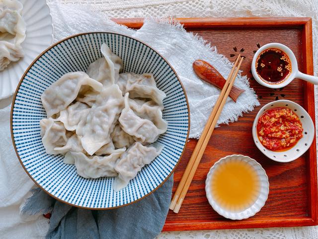 牛肉蒸饺的做法，牛肉蒸饺怎么调馅好吃啊窍门（牛肉饺子来一盘）