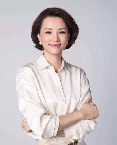 主持人董卿现在多大年龄，主持董卿旧照曝光