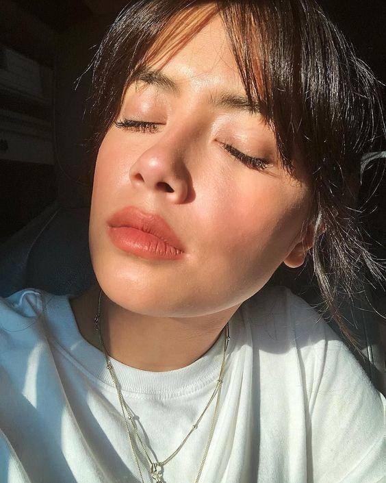 腮红膏哪个好用又持久不掉色，腮红膏它的优点是与肌肤更贴合