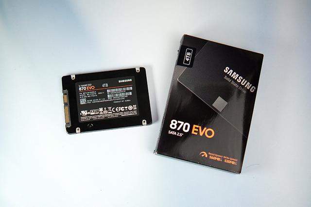 三星870EVO固态硬盘，海外促销：1TB