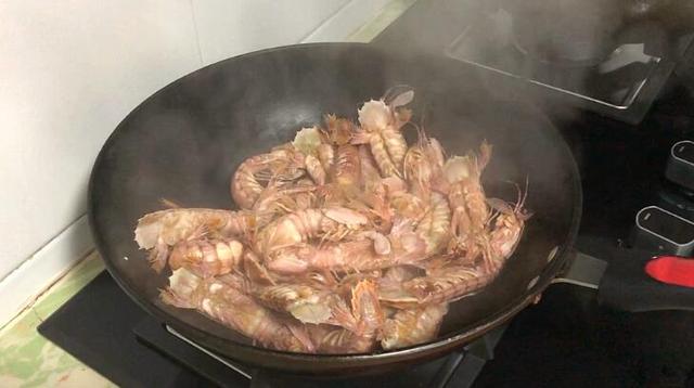 煮皮皮虾煮多长时间可以，煮皮皮虾用凉水还是热水