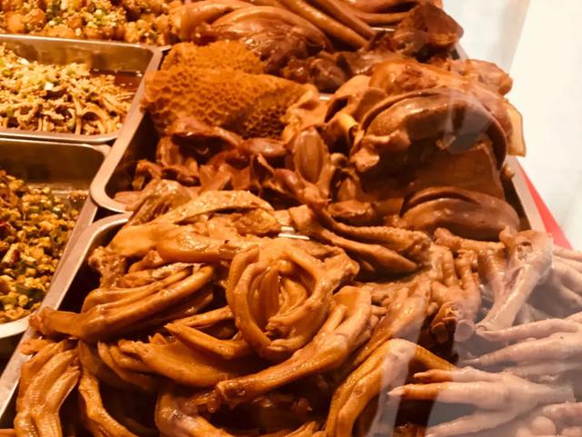 成都特产有哪些可带走，成都特产零食有哪些可以带走的（成都具有代表性的文化）