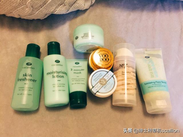 护肤品的使用顺序及涂抹方法，护肤品正确的使用顺序（护肤品正确使用方法和步骤）