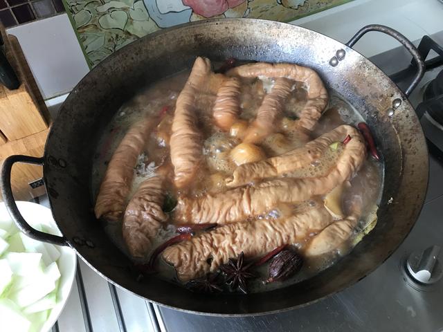 卤大肠的做法及配料，卤大肠的正宗的做法（照样卤出好吃入味的猪大肠）