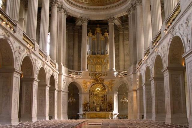 介绍法式宫殿城堡，法国文艺复兴时期最雄伟的城堡