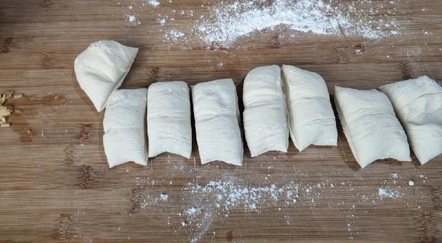 这才是发面饼最好吃的做法，发面饼带馅的做法