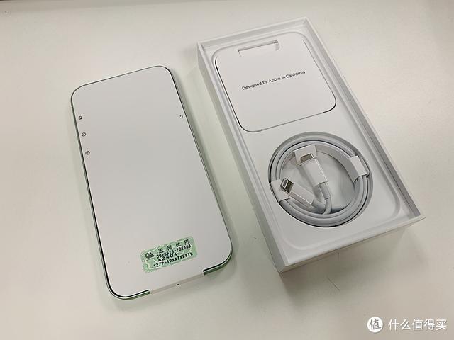 iphone12分冷暖屏么，暖屏让我心发慌