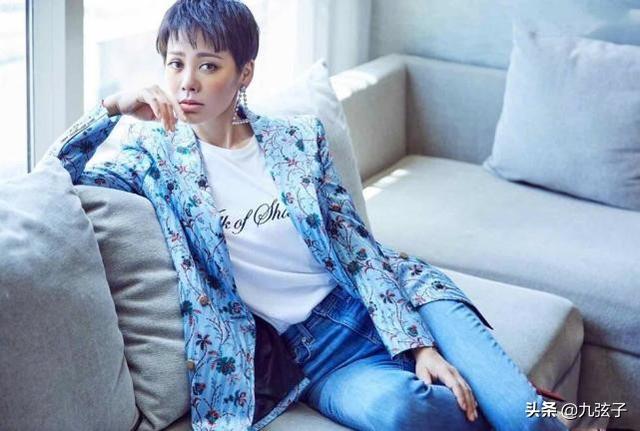 宁静回忆剃光头事件，49岁宁静拍猪饲料广告