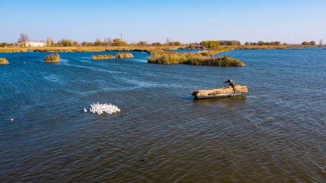 白洋淀冬天的生活，只有60来岁的人才会做……