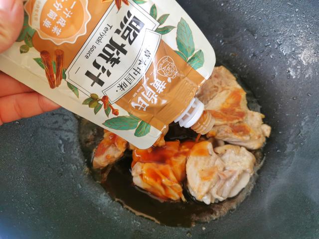 鸡腿的做法大全家常，9种家常美味鸡腿做法一学就会了（教你家常炒着吃做法）