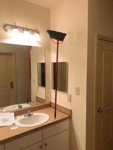 哈利波特为什么要骑着扫把，全世界都在立扫把