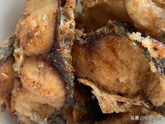 老字号酥鱼的正宗做法，在郑州吃酥鱼得排队