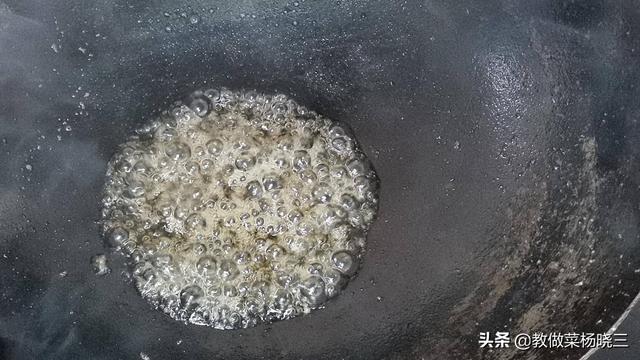 辣椒炒鸡蛋的做法，最简单的辣椒炒鸡蛋的做法（简单又下饭的青椒炒鸡蛋）