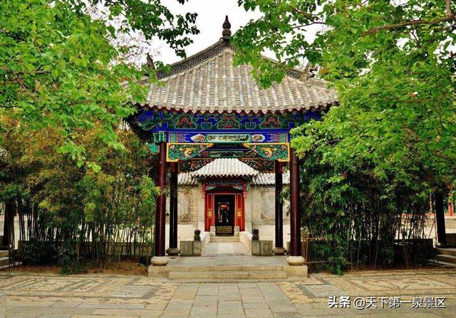竹林仙境之美，竹林深处的万竹园