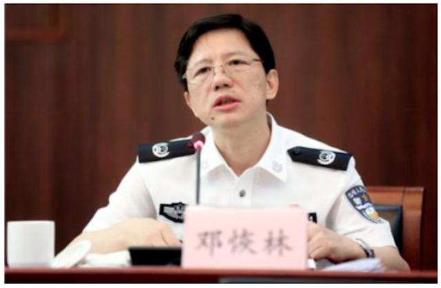 曾参与调查周永康亲属的邓恢林，曾参与调查周永康亲属的邓恢林