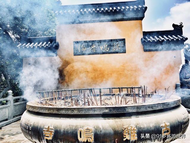 南京鸡鸣寺的历史简介，走进鸡鸣寺，感受千年历史