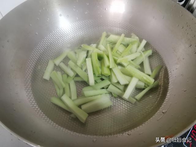 清炒芥兰的做法，芥兰正确炒法