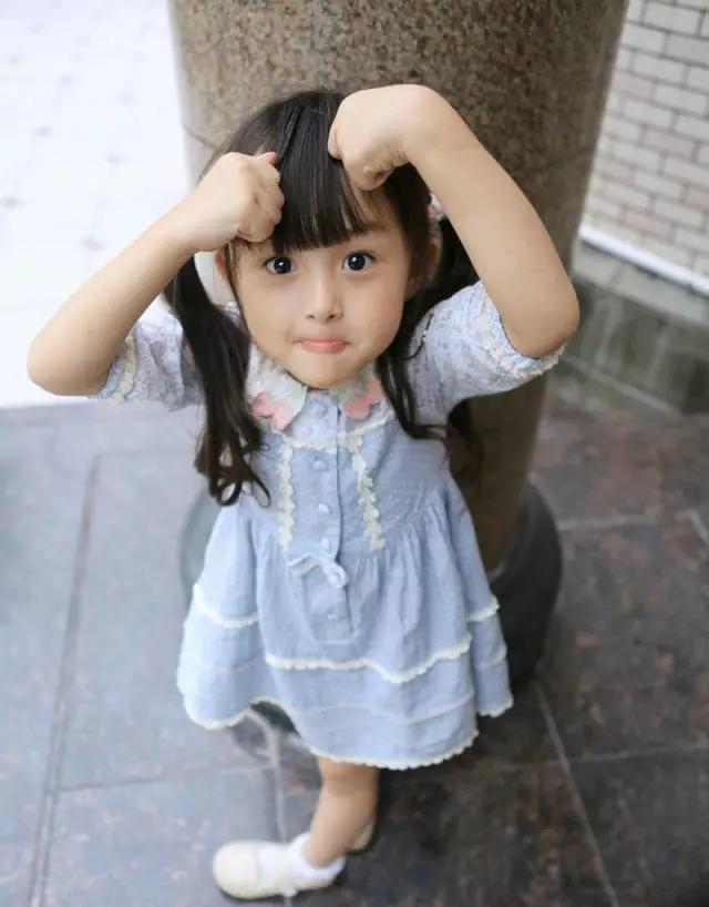 刘楚恬一家三口，小芈月刘楚恬人气不输孙俪