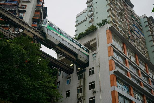 重庆旅游攻略一日游必去十大景点，重庆不得不去的12个旅游地