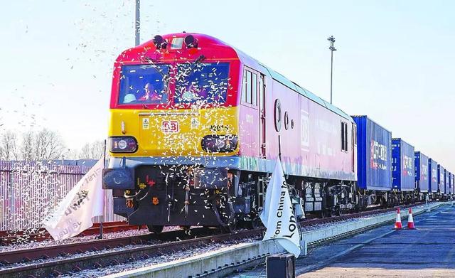 央企和公务员哪个好，央企公务员哪个好（公务员2：1险胜）