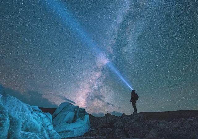 十二星座q版萌图，阿Q精神是这个星座的思维精髓（十二星座q版人物萌图简单水瓶座）