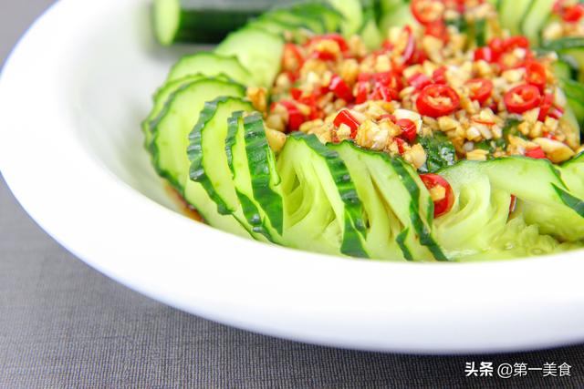 凉拌黄瓜的做法，凉拌黄瓜你得这样做（凉拌黄瓜的三种做法）