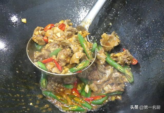 做香辣鸡胗的教程，厨师长教你一个小技巧