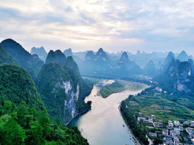 去了才知道说阳朔山水甲桂林，桂林旅游阳朔自由行攻略