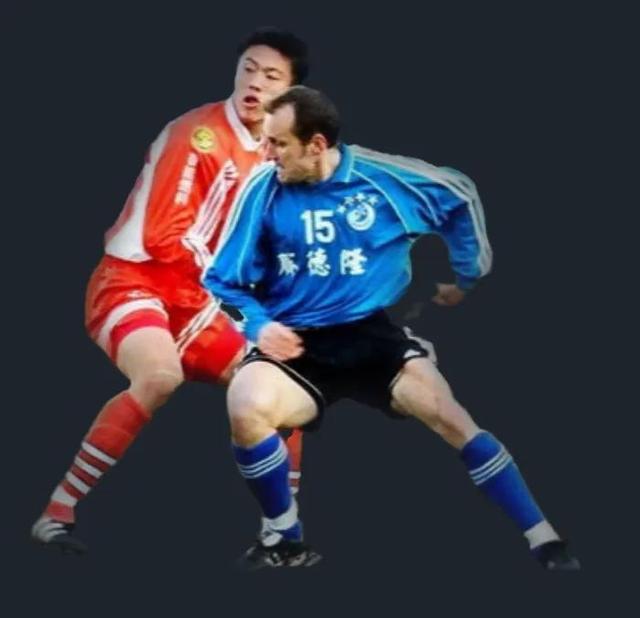 大连万达足球队，库尔图瓦大连一方（瓦瓦大连万达之捷克国脚外援）